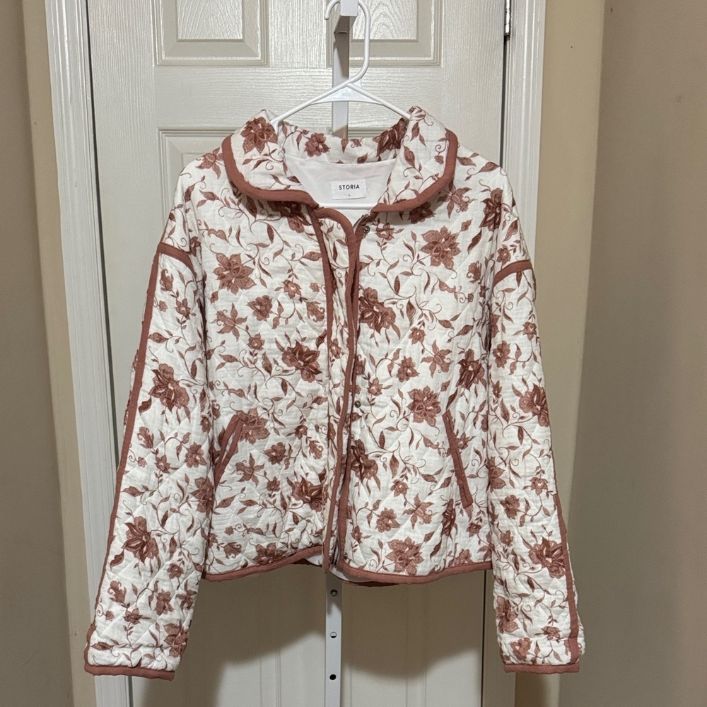 Storia Floral Quilted Jacket - Cream and Brown